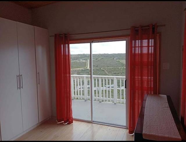 5 BEDROOM HOUSE FOR SALE IN SEEMEEU PARK